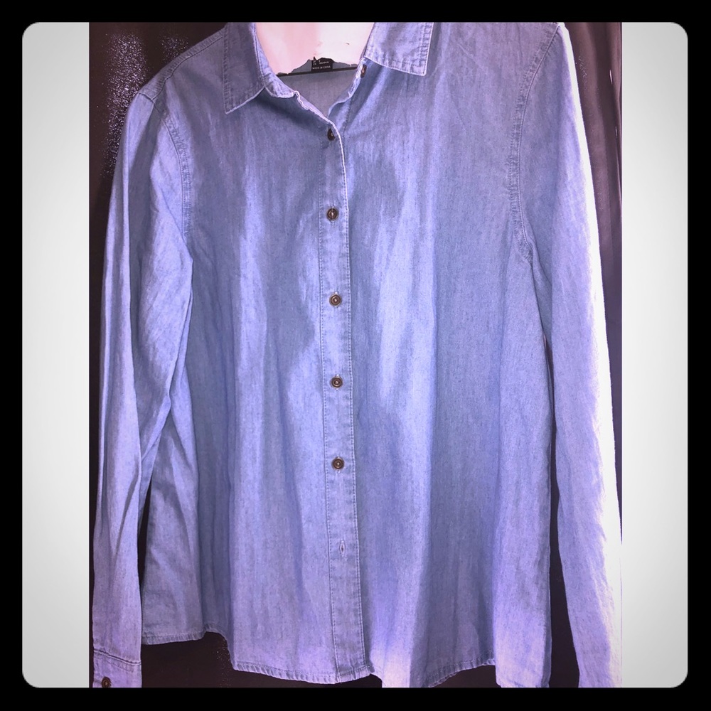 Forever 21 Chambray Button Down Top